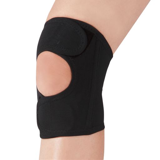 薄手タイプなのでアウターにもひびきにくく、お出かけ時にも。<br>ブラック着用例