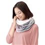 薄手なのでコンパクトに畳めてお出かけの際の持ち運びにも便利。  (グレー系着用例)