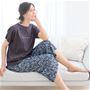 ネイビー系(草花柄) 着用例(Tシャツ:NH-1141)