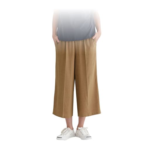 カジュアルにも上品にも。着合わせ次第で、お出かけにもリラックスタイムにも色々使えます。(ベージュ着用例)