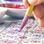 手描き <br>型染めでは表現できないグラデーションや、繊細な表情を、手描きで施しました。