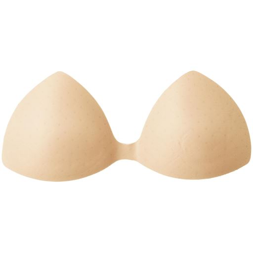 【一体型コネクティングパッド】パッドを絶妙な距離感でつなげることでズレにくく、下部に少しボリュームを加えるクッションを設けることで、バストを寄せて逃さず、自然でふっくらとしたバストを演出。<br>※パッドの色は商品により異なります。