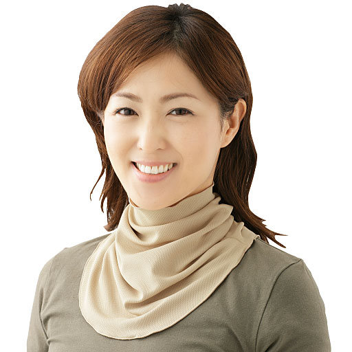 ベージュ<br>着脱簡単!かぶるだけ!首まで下げてネックカバーにも