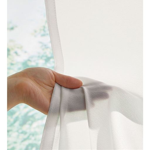 【透け感の目安:やや透けにくい】<br>わらかな手ざわりのボイル生地は、ふんわりとしたシフォンのような風合い。