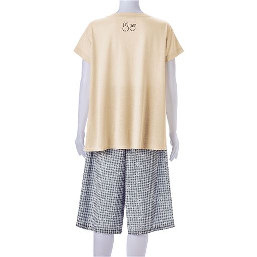 ベージュ(パンツ:グレー系) バックスタイル 上下セット