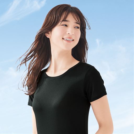 風を通してベタつきにくい半袖Tシャツ(ブリーズドライ)
