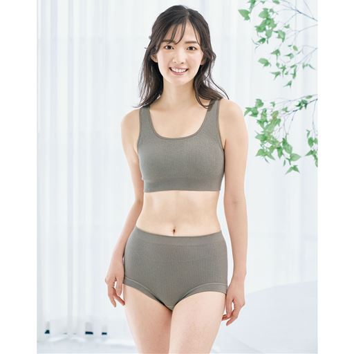 ソフトカーキ 着用例(※ショーツは、品番:EP-248になります。)