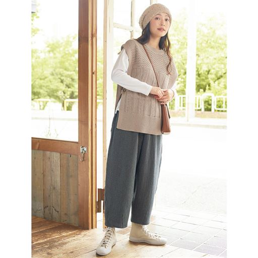 ライトベージュ コーディネート例