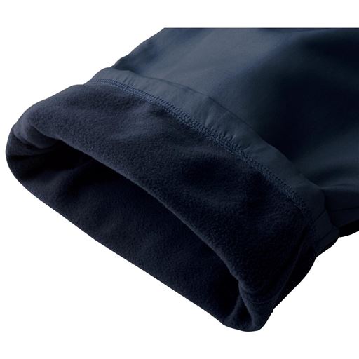 裏側はフリースで肌触りなめらか