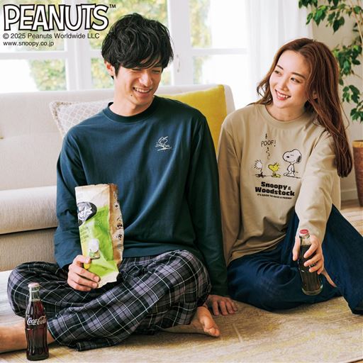 (左から)ブルーグレー、ベージュ コーディネート例