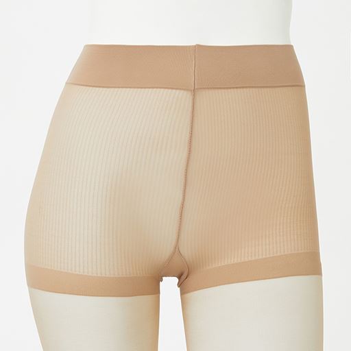 幅広ストレッチウエストバンドで、よく伸びてやさしくフィット。マチ付きで動きやすい。