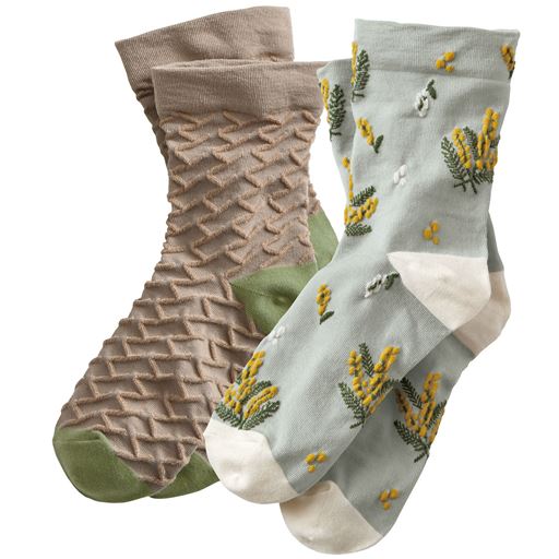 履き口ゆったりがうれしい、春色のフロート柄靴下。<br>A(ブラウン系・ミント系) 色柄違い2足組