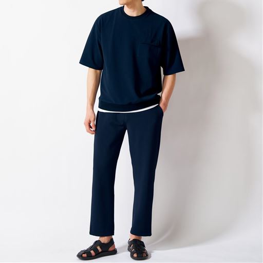 同素材のTシャツとセットアップとで着用できます(品番:JK-938)