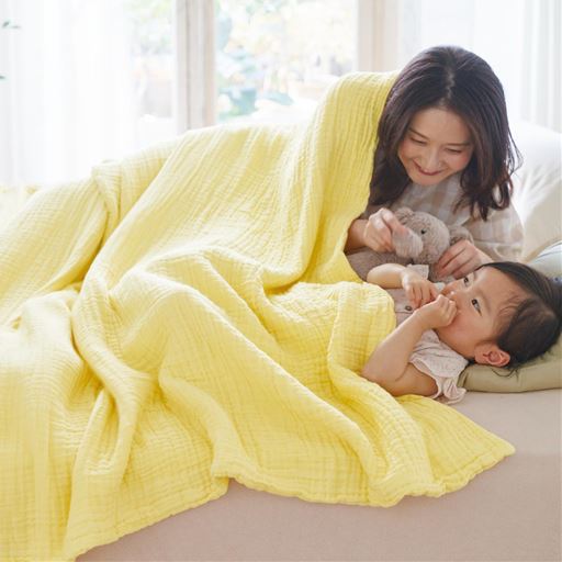 クリームイエロー<br>頬ずりしたくなるベビーケットのようなやわらかさ