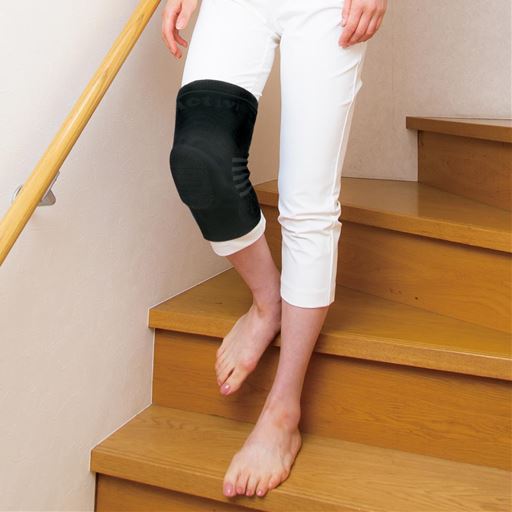 膝をしっかり安定させて、普段の階段の昇り降りもラクに。
