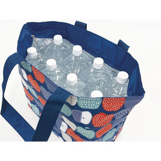 2L入りペットボトルが8本入る!耐荷重30kgで重たい荷物も安心。