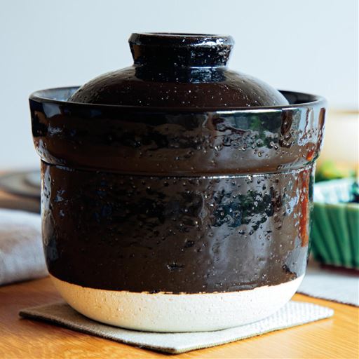 土鍋ごはんのプロ×伊賀焼職人の共同開発。美味しさを追求し生まれた、「レンジ炊き土鍋」