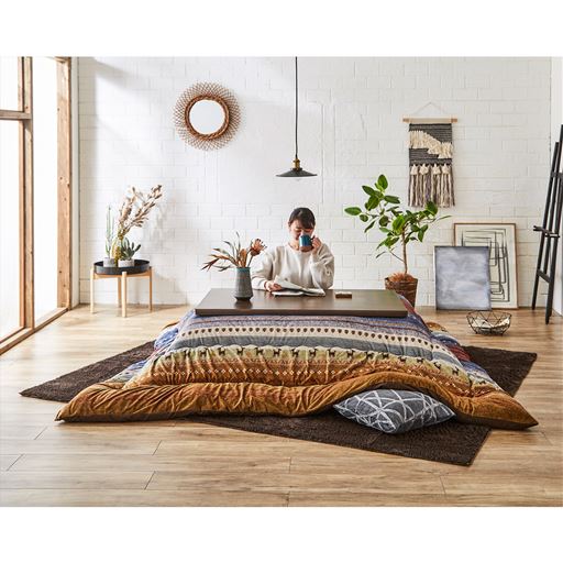 A (マルチ)<br>おしゃれなグラデーションカラーとギャッベ風の柄がお部屋のアクセントに。
