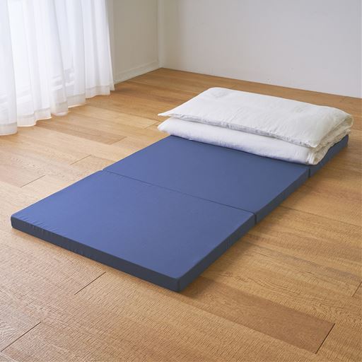 ブルー(厚さ約6cm・190N/かため)<br>程よい厚みでお使いの寝具をもっと快適な寝心地に。