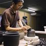 職人さんの手作業で作っています。