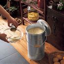 姫路　ひのき蓋のトタン製ライスストッカー