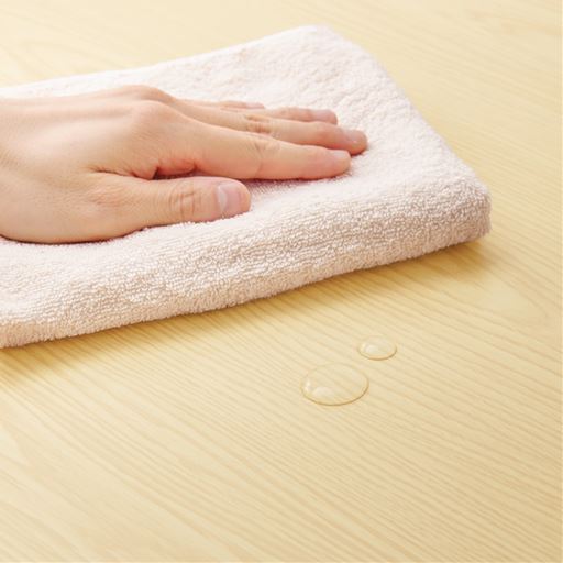 サッと拭くだけお手入れ簡単!