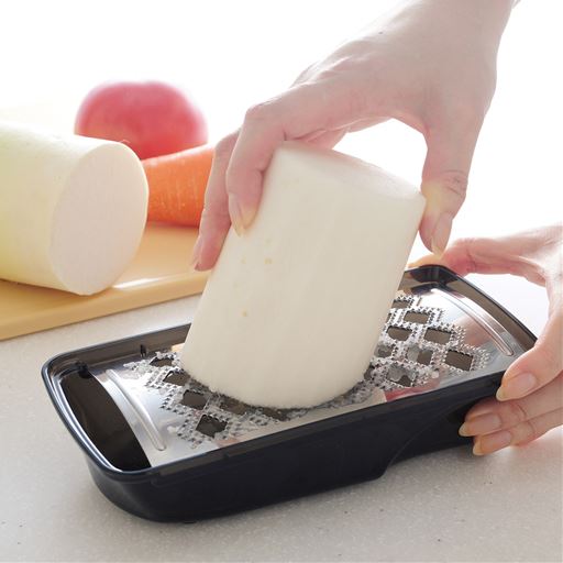 食材をすり潰しておろすのではなく、繊維を断ち切るようにおろすので、辛味が少なくふわふわに