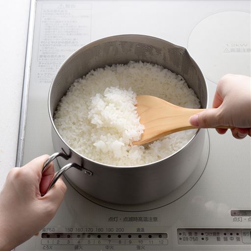 ふっくらご飯が炊ける!このサイズで3合炊けます。