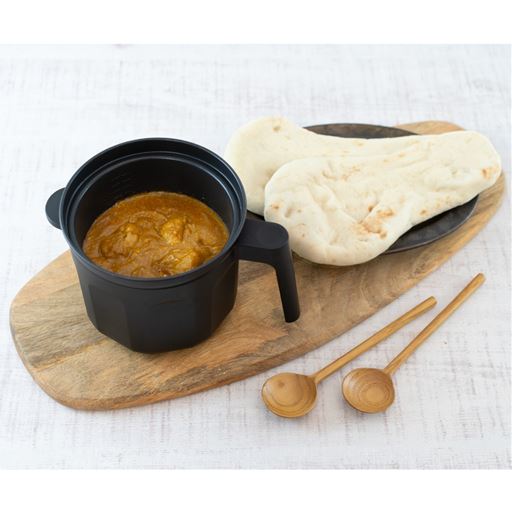 バターチキンカレー。炒めてから煮込むので濃厚です。