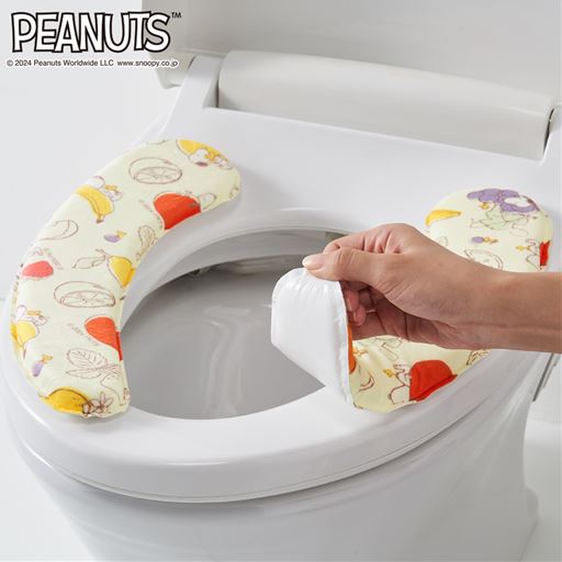 アイボリー<br>吸着タイプでズレにくい! どのタイプの便座にも使用できます。