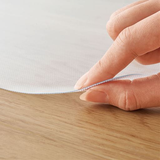 厚み約0.5mm! 薄手なのでつまずきにくい。