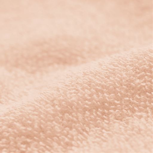 生地拡大 ナチュラルベージュ(花柄) 肌面<br>軽くてやわらかな綿100%パイルのタオル生地。汗のベタつきを防いで、一年中気持ちよく。