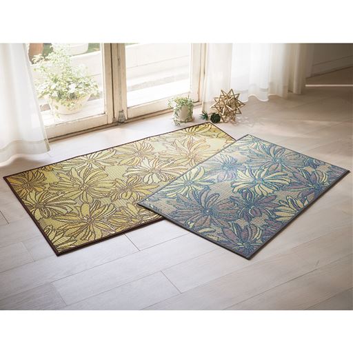 (左から)イエロー系 120×70cm パープル系 90×60cm