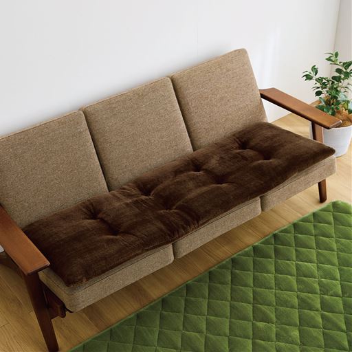 ブラウン(3人掛け用)<br>※商品はソファパッドです。ラグはCT-681を使用しています。