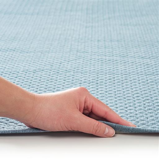 ほどよい厚みで心地よい肌ざわり。