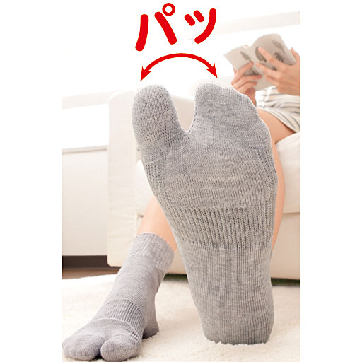 手軽な靴下タイプの外反母趾サポーター!<br>外出時はもちろん、ご自宅でのリラックスタイムにも。<br>【抗菌防臭】