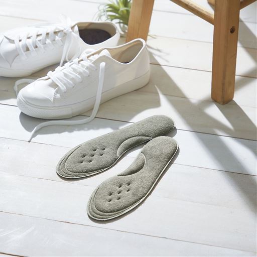 洗って快適、素肌でサラリ!インソール