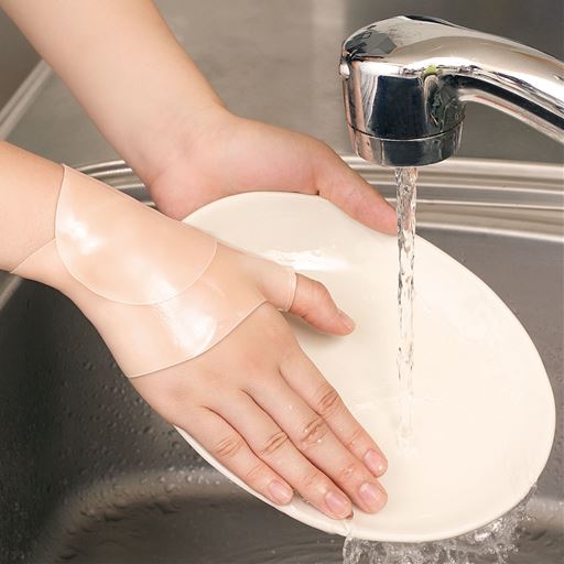 装着したまま水仕事もできる!