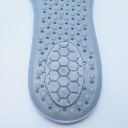 凹凸ジェルが足裏全体を支え衝撃吸収