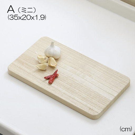 水分を吸収しにくい桐は、水切れがよく、乾きが速いので黒ずみにくく衛生的です。