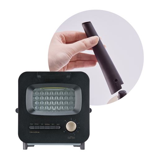 付属のドライバーで脚の着脱が可能。