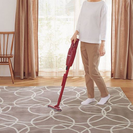 掃除機のすべりもスムーズです。