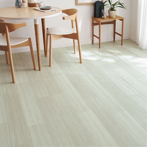 D (ワイドプラム)<br>あたたかみのある白い木目調は洗練された印象に。北欧風インテリアにもぴったりです。