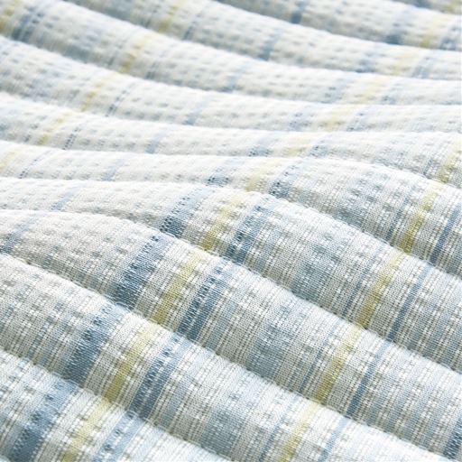 生地拡大(ブルー)<br>シャリッと爽快な肌ざわりのしじら織り。