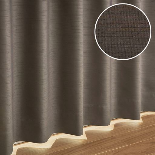 ダークブラウン