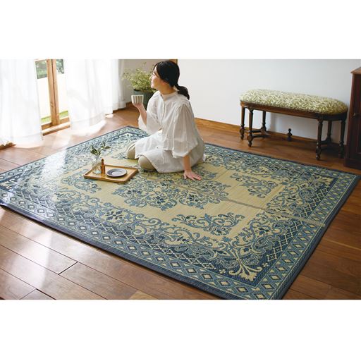 ブルー系(横230×縦176cm)<br>高温多湿な日本の夏を、い草で快適に。