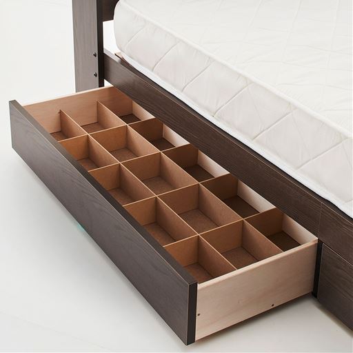 引き出しは間仕切りですっきり収納(1杯のみ)