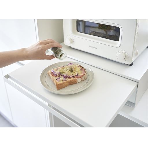 ホワイト<br>ちょっとした作業台に。