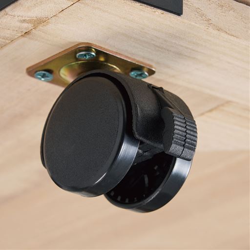 キャスター付きで移動もラクラク。