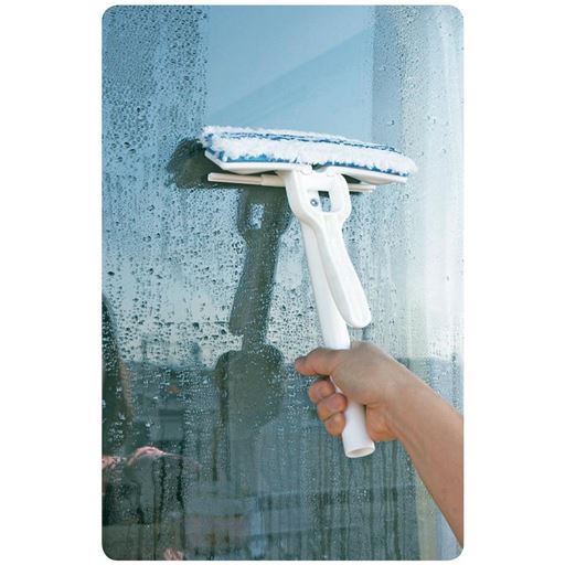 ガラスをキレイに仕上げる水切りゴム付き!